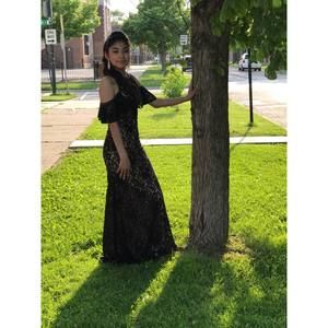 Meet your Posher, Roxana